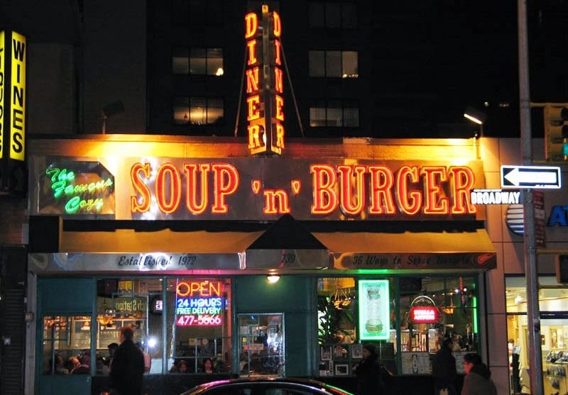 Cozy Soup’n Burger em Nova York Cozy Soup’n Burger em Nova York