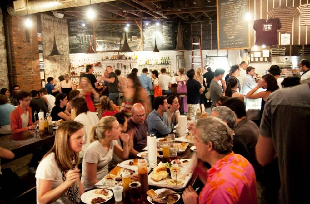 Restaurante Fette Sau no Brooklyn Restaurante Fette Sau no Brooklyn