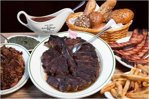Restaurante Peter Luger no Brooklyn em Nova York Restaurante Peter Luger no Brooklyn em Nova York