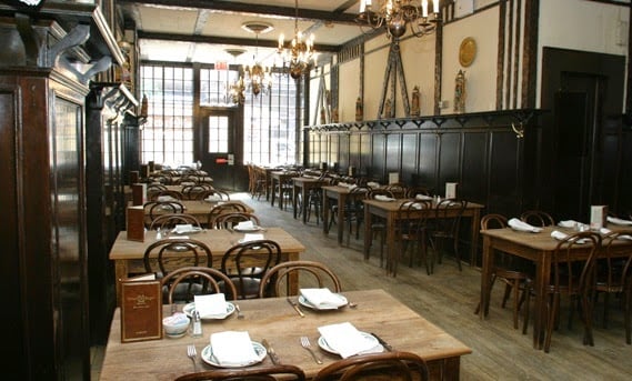 Restaurante Peter Luger no Brooklyn em Nova York Restaurante Peter Luger no Brooklyn em Nova York